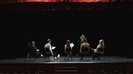 Minimalist View on Shakespearean Theatre